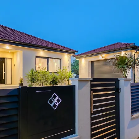 度假居 House With A Swimming Pool - Zadar - 24747