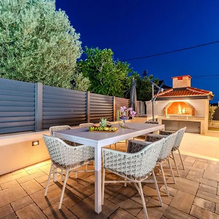 House With A Swimming Pool - Zadar - 24747 * 普利拉卡